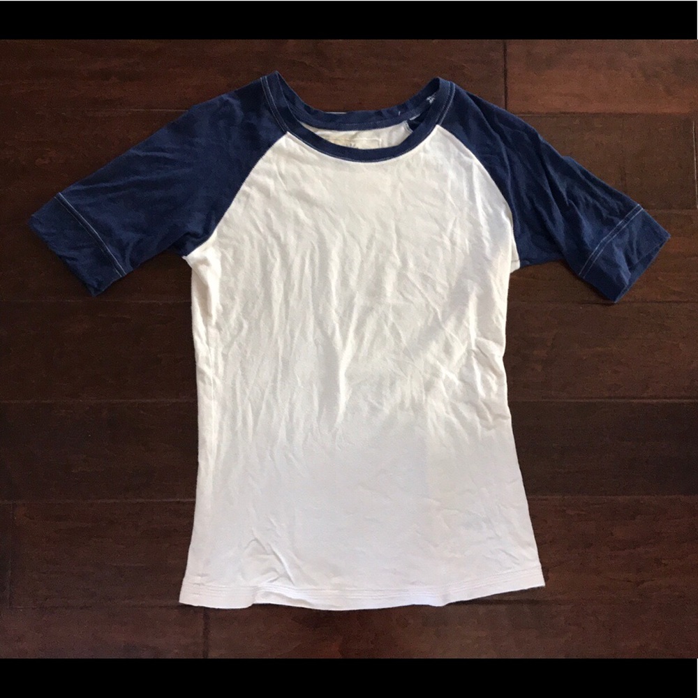 Baseball tee